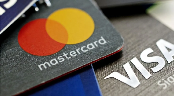 Imagen representando tarjetas de crédito Black y Signature disponibles en Argentina en 2025